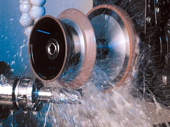 ما هي عجلات طحن الماس CNC المستخدمة؟